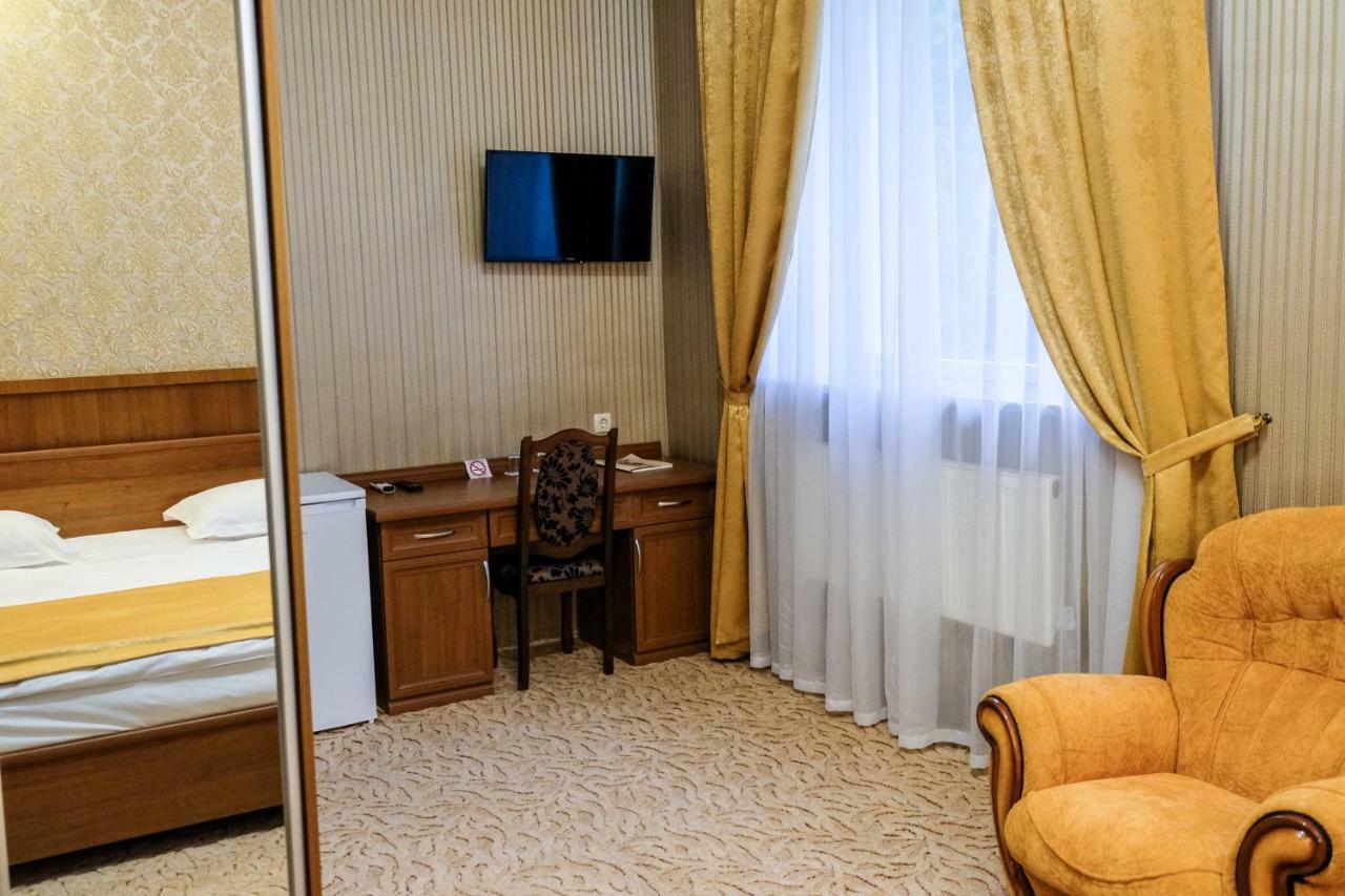 Оздоровчий Комплекс Гайки Заїзд Провулок Сухий Яр 12 Hotel Zhytomyr Exterior photo