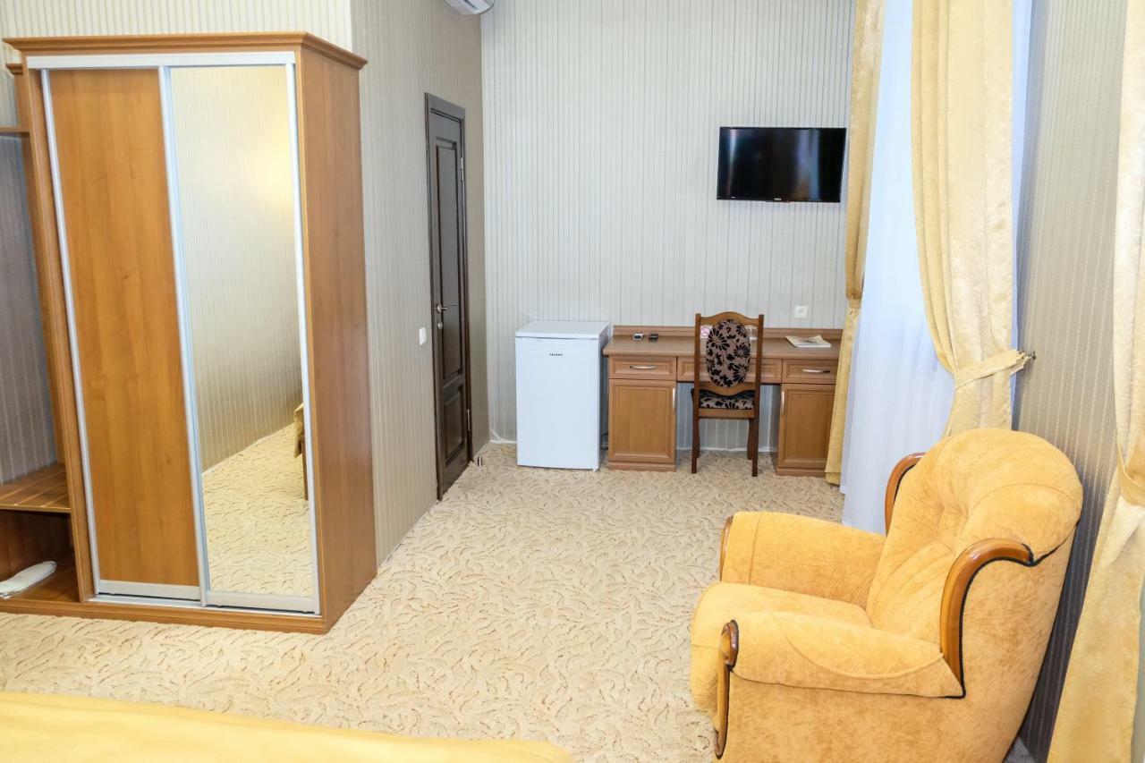 Оздоровчий Комплекс Гайки Заїзд Провулок Сухий Яр 12 Hotel Zhytomyr Exterior photo