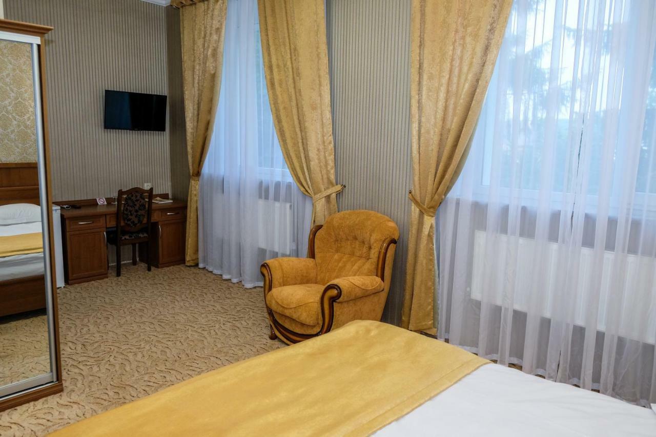 Оздоровчий Комплекс Гайки Заїзд Провулок Сухий Яр 12 Hotel Zhytomyr Exterior photo